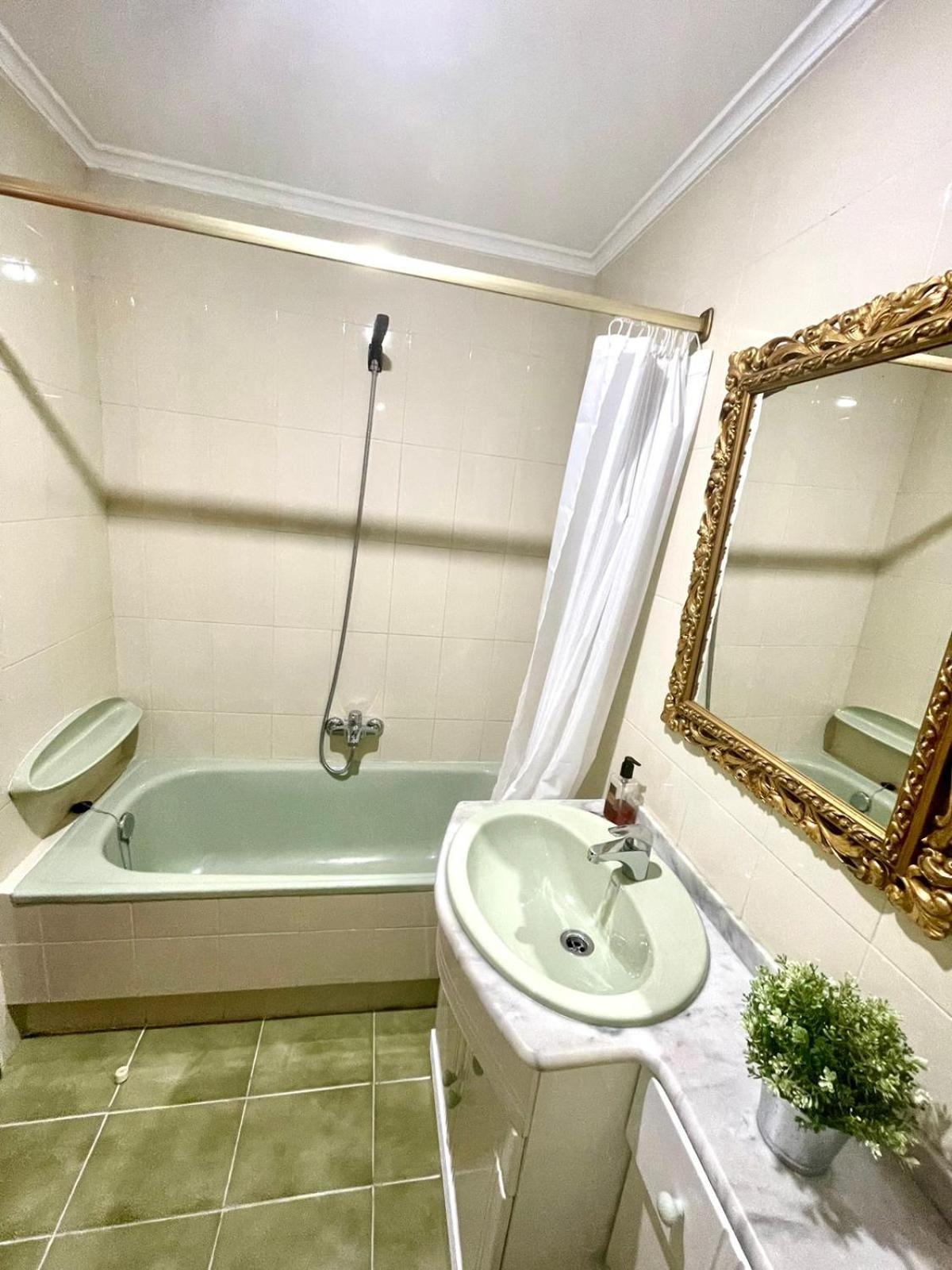 Апартаменты El Piso De Sabina Сантандер Экстерьер фото